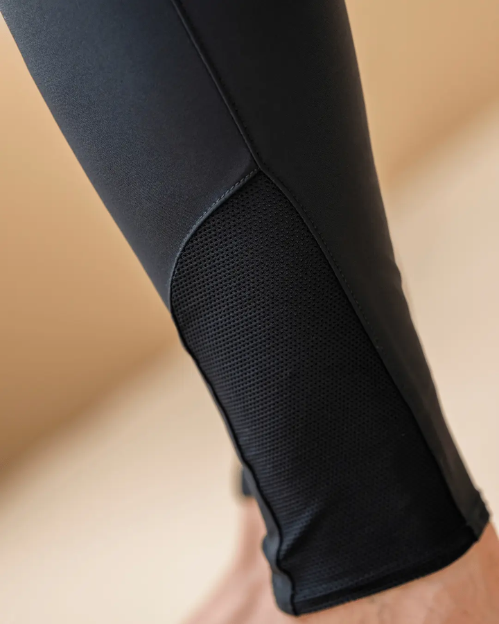 AAAllora#color_black