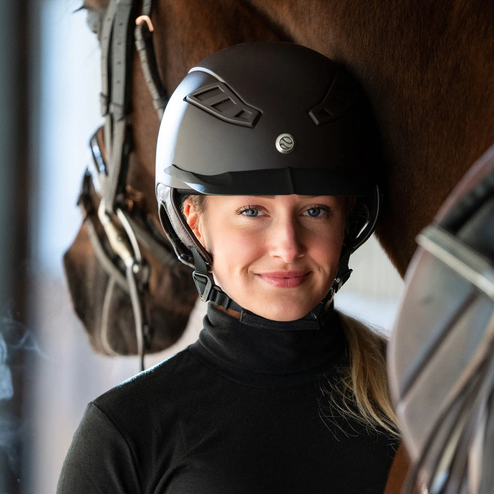 Back on Track Lynx Smooth Top Helmet with MIPS Back on Track