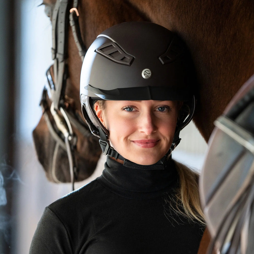 Back on Track Lynx Smooth Top Helmet with MIPS Back on Track