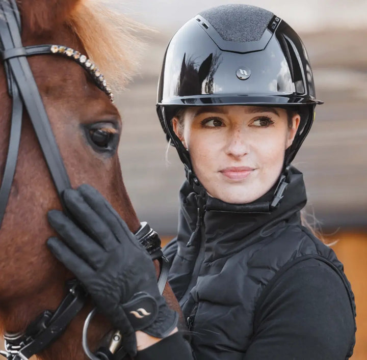 Back on Track |Trauma Void Caracas Glossy Riding Helmet with MIPS Back on Track