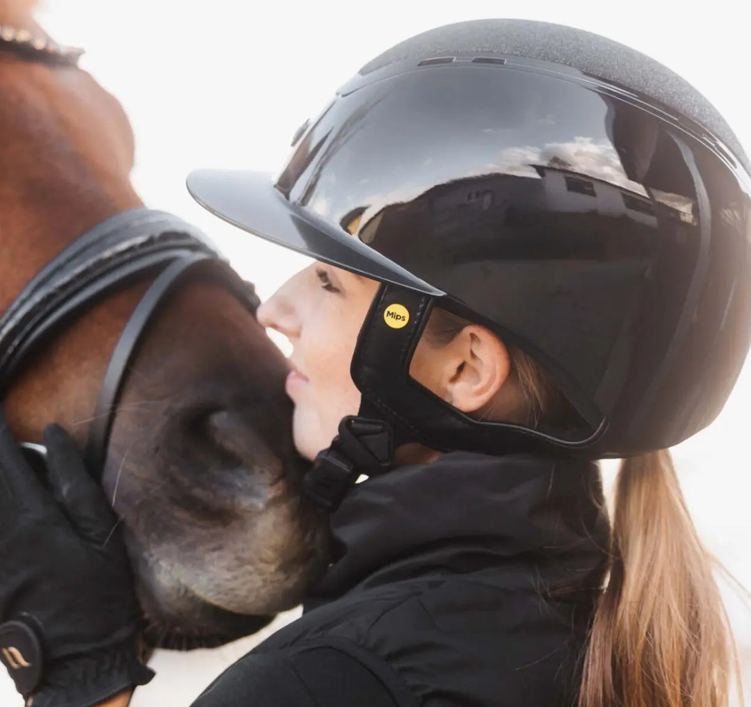 Back on Track |Trauma Void Caracas Glossy Riding Helmet with MIPS Back on Track