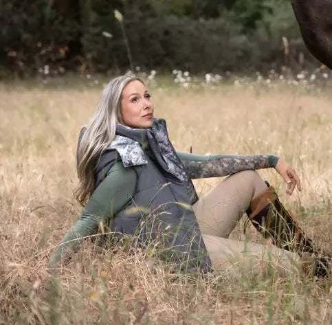 Dapplebay Lady Reversible Quilted Vest#color_graphite