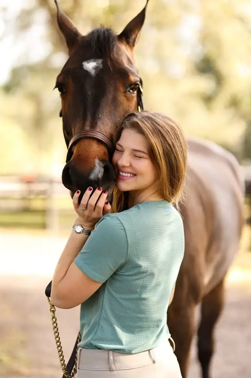 Equisitehallie