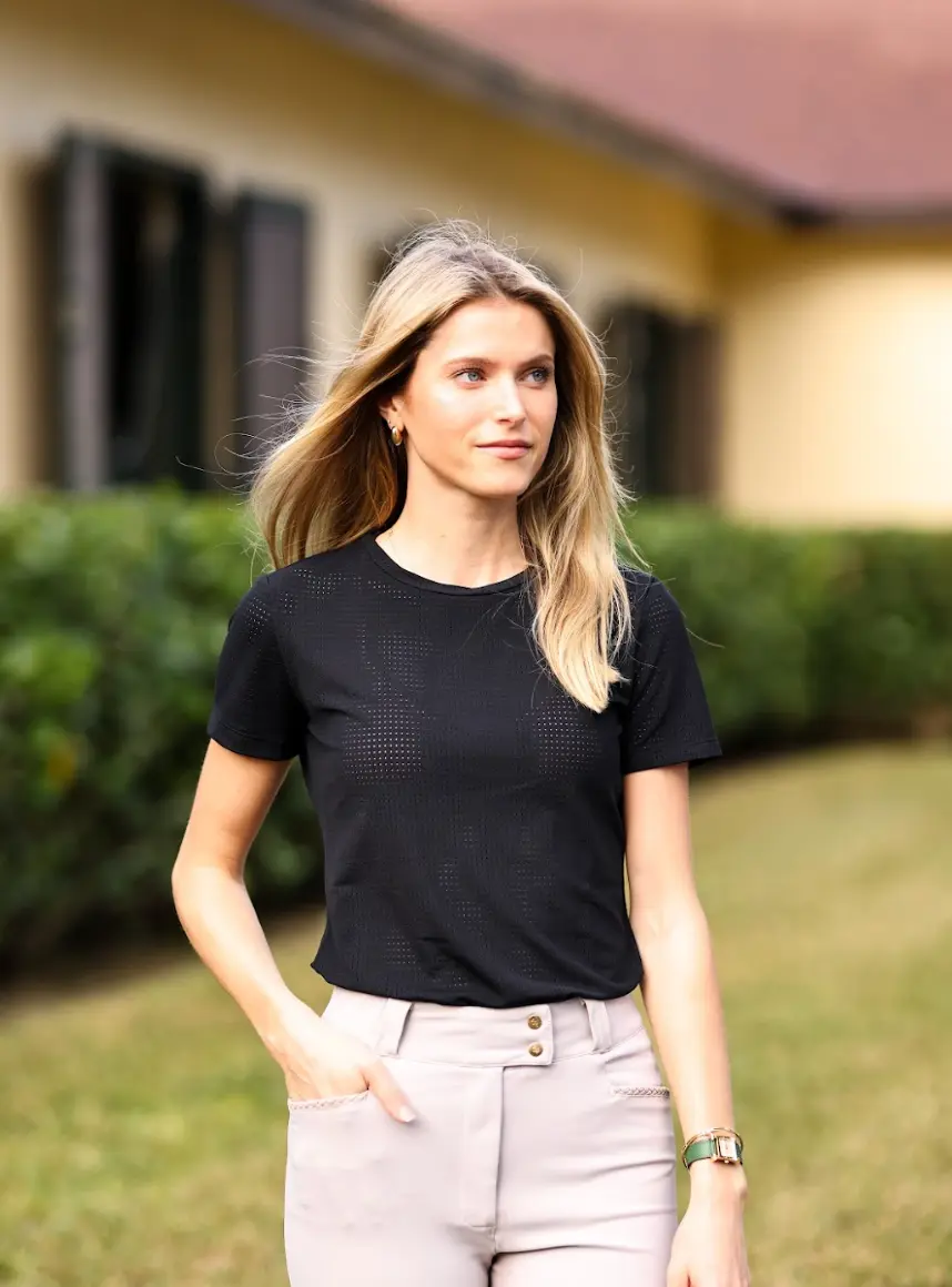 Equisitehallie#color_black