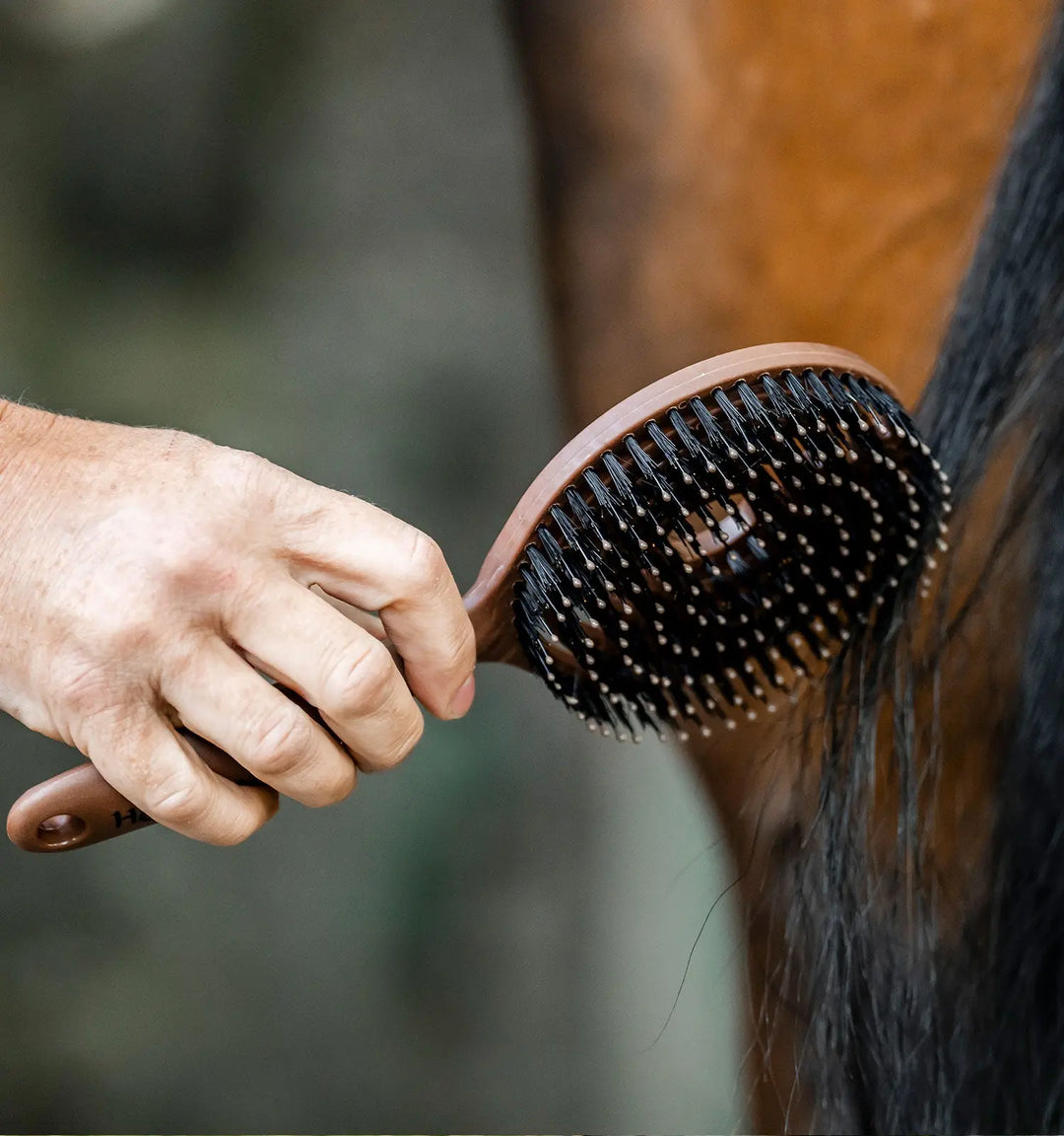Horseware Mane &amp; Tail Brush - brushing tail