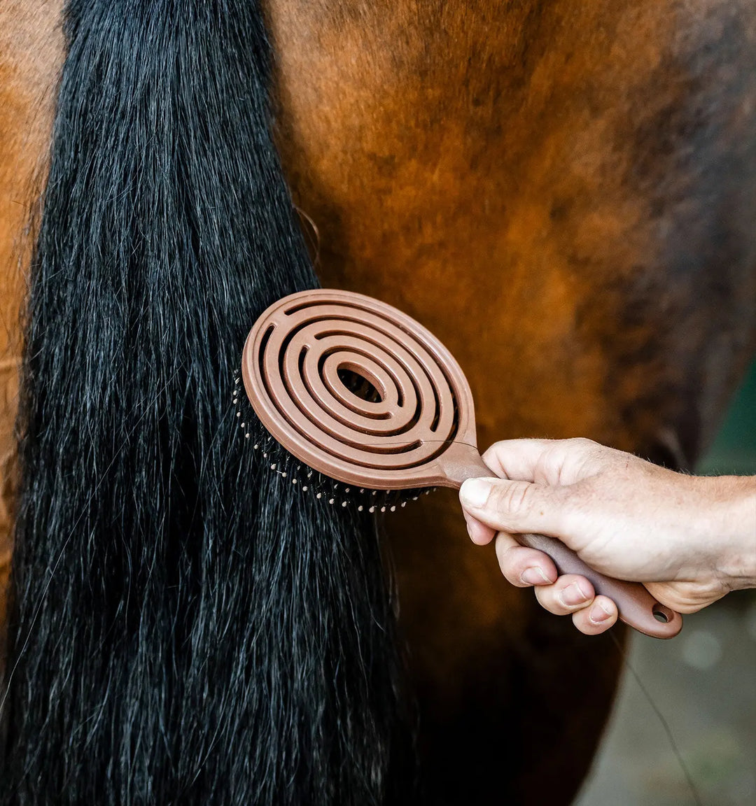 Horseware Mane &amp; Tail Brush - detail