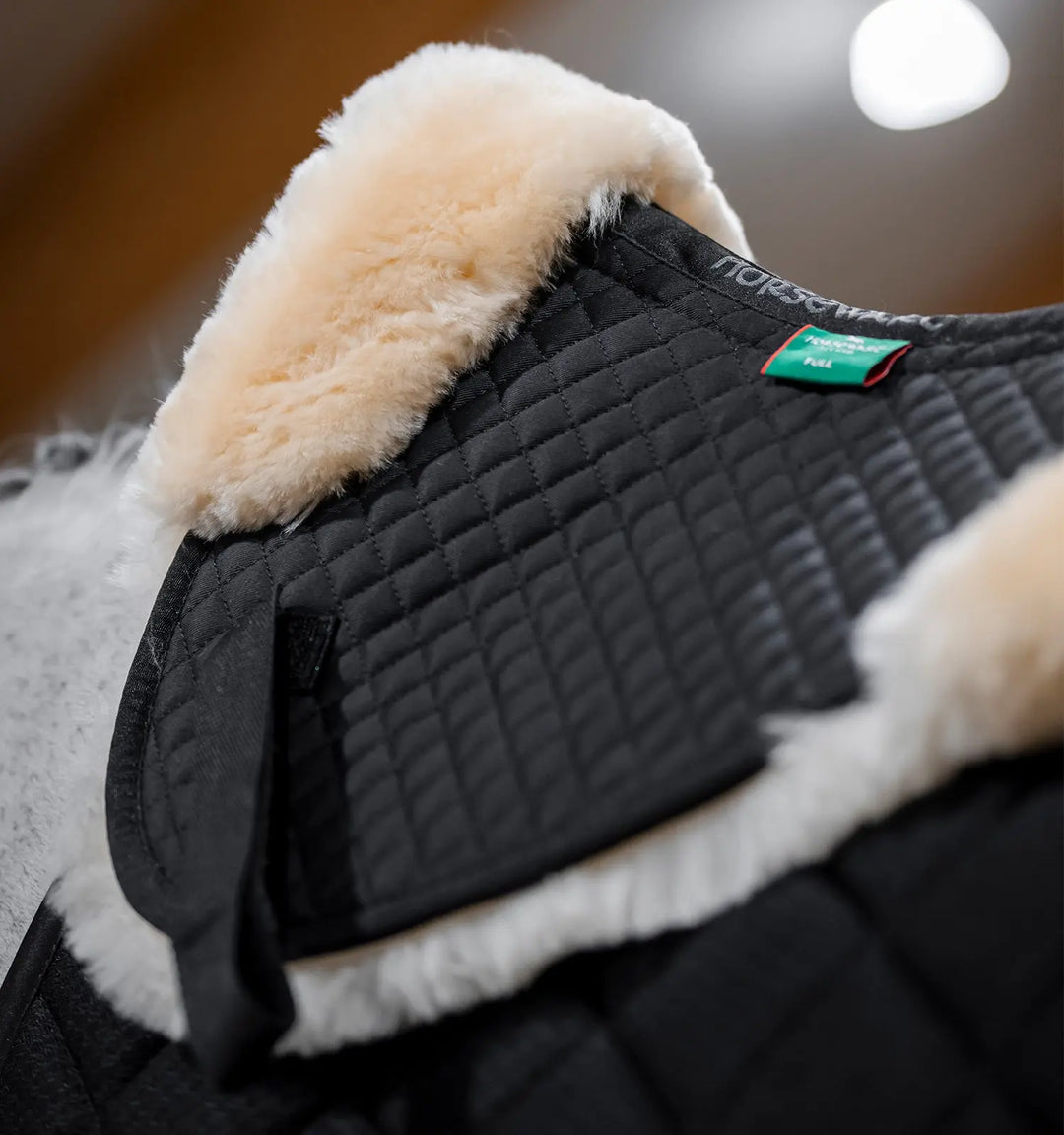 Horseware Sheepskin Halfpad - side quarter