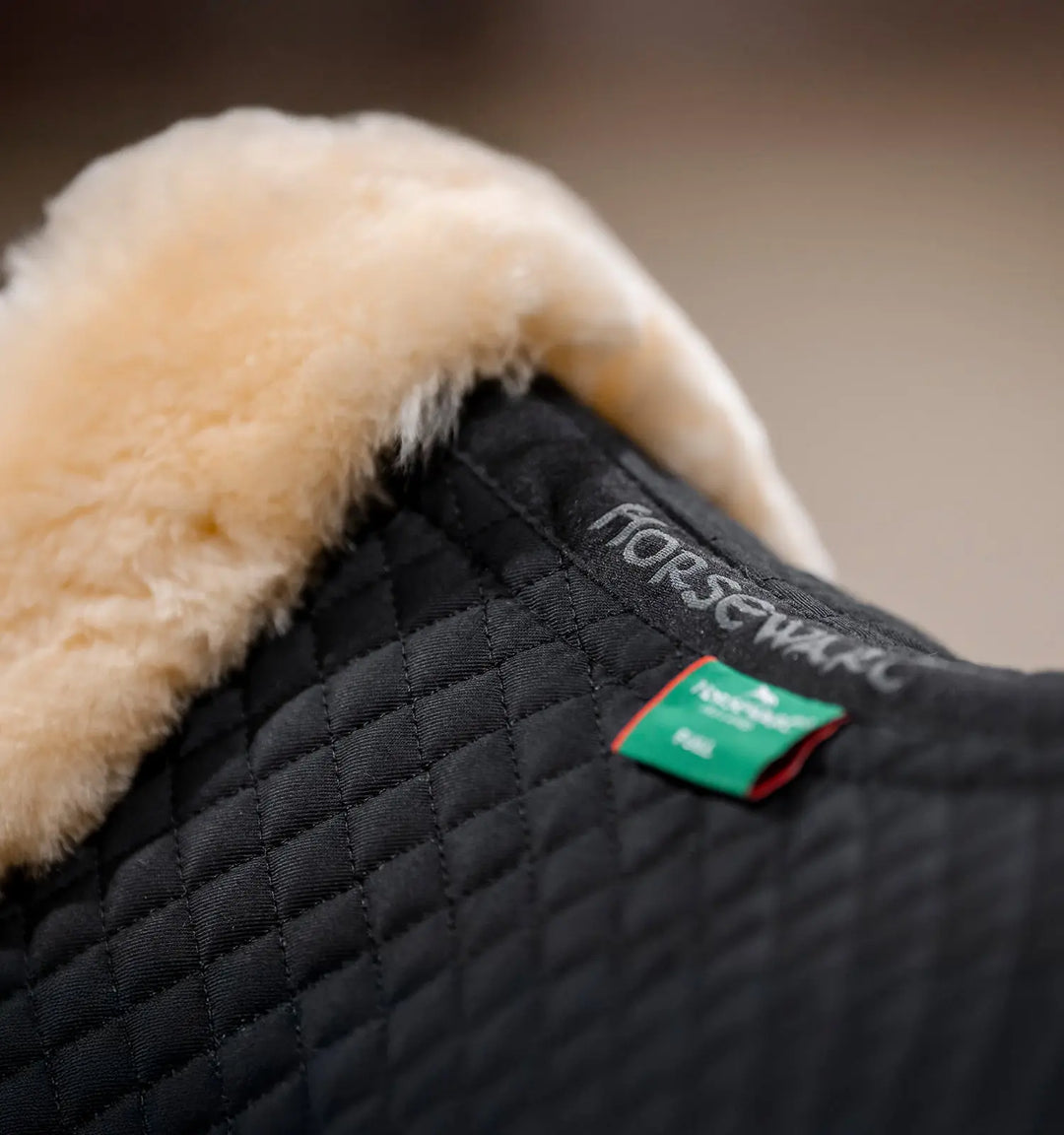 Horseware Sheepskin Halfpad - neck closeup