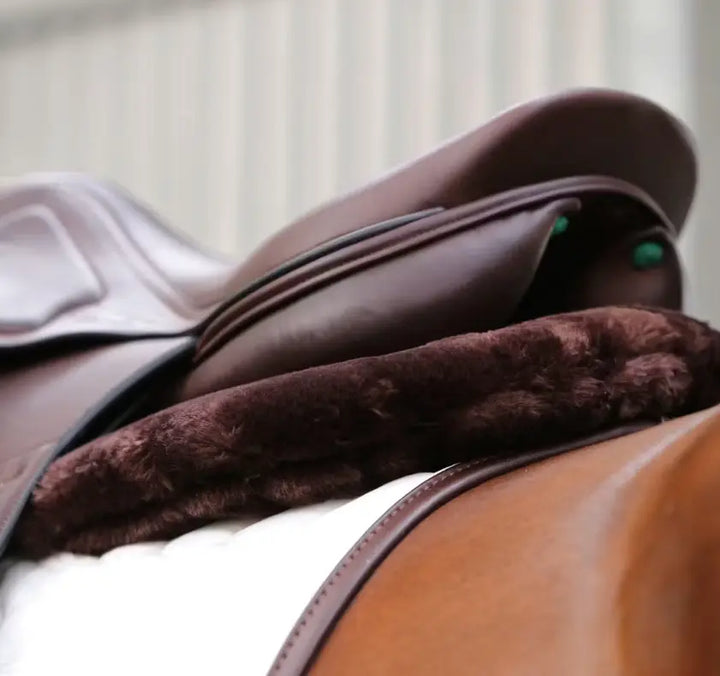 Kentucky Sheepskin Half Pad Anatomic Absorb Kentucky Horsewear # color_black-brown