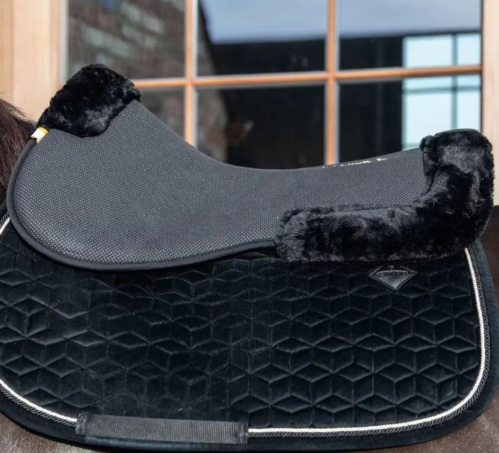Kentucky Sheepskin Half Pad Anatomic Absorb Kentucky Horsewear # color_blac