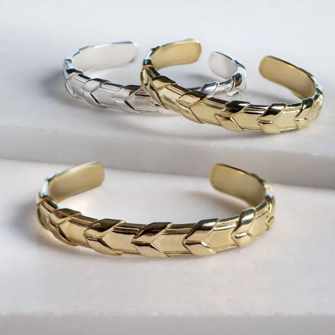 Lexington Laced Rein Cuff URBAN-EQUESTRIAN