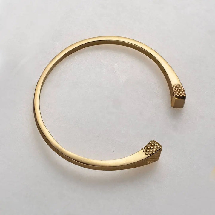 Lucky Nail - Blacksmith Horseshoe Cuff Bracelet in Gold URBAN-EQUESTRIAN