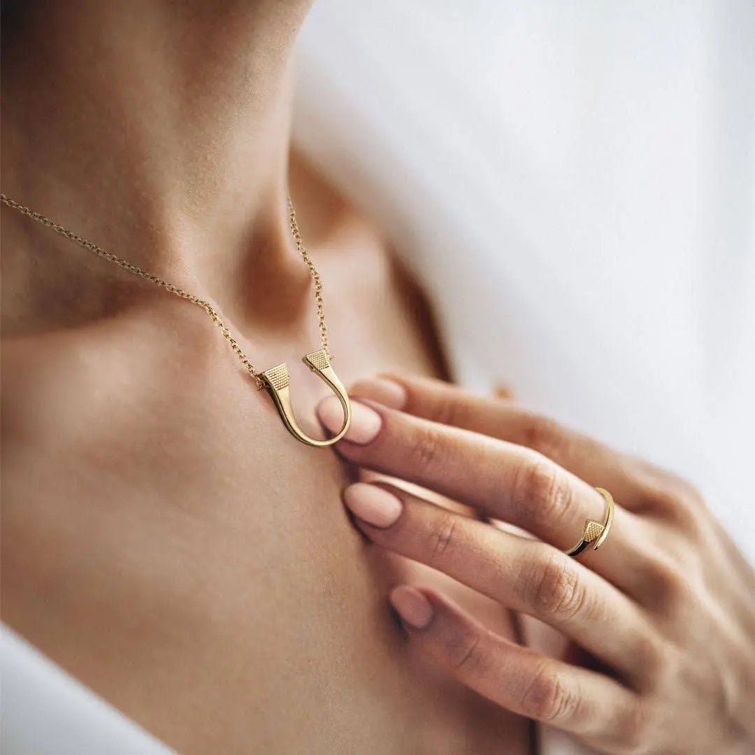 Lucky Nail - Horseshoe Nail Equestrian Necklace in Gold URBAN-EQUESTRIAN