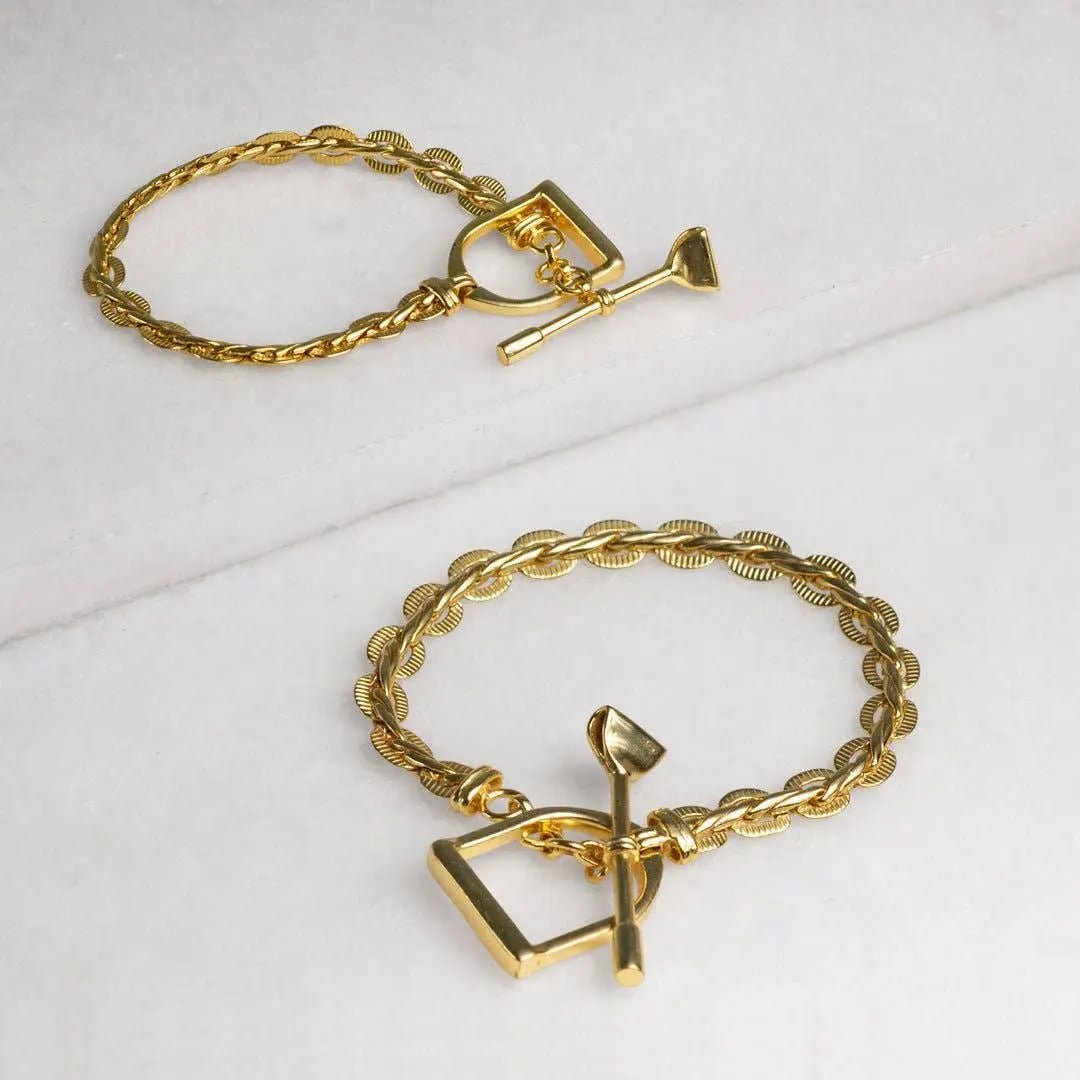 Portia T-Bar No Tarnish Horseshoe Bracelet in Gold URBAN-EQUESTRIAN