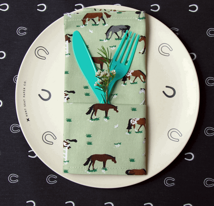 Lucky Horseshoe Dinner Plate (Set of 4)