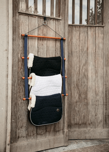Luxe Saddle Hang Up Pad Holder