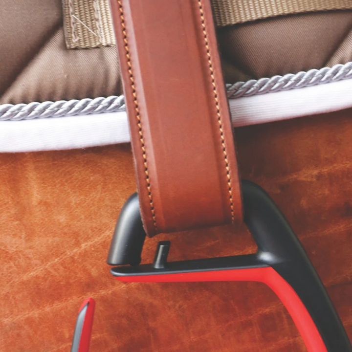 Freejump Classic Wide Stirrup Leathers