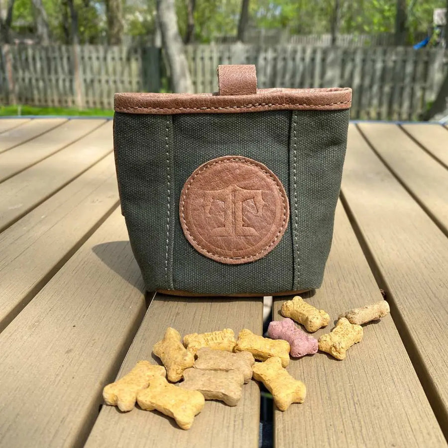 Tucker Tweed Equestrian Clip On Treat Pouch Tucker Tweed